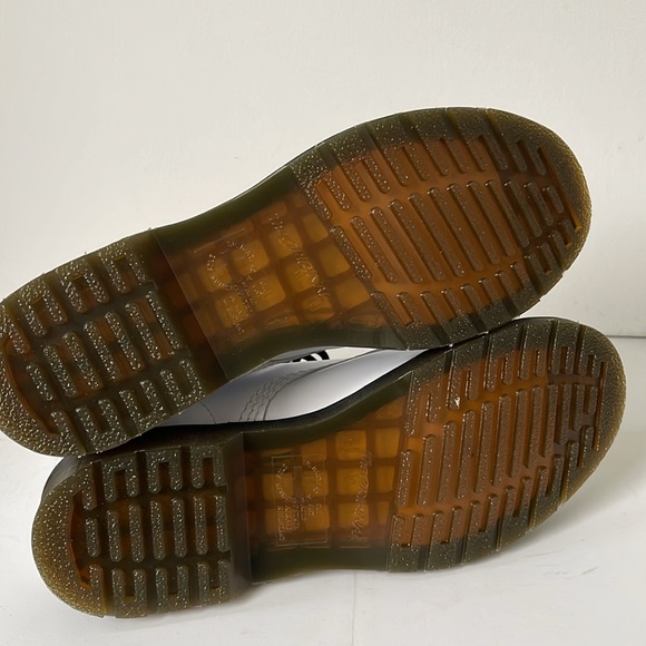 DR. MARTENS Gender Inclusive 1460 8-Eye Lace-up Boot White Smooth USL10 EU42 - Picture 7 of 8